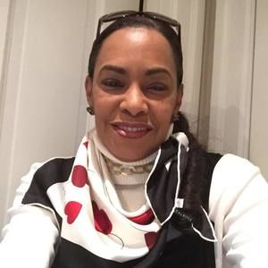 Meet your Posher, Renee